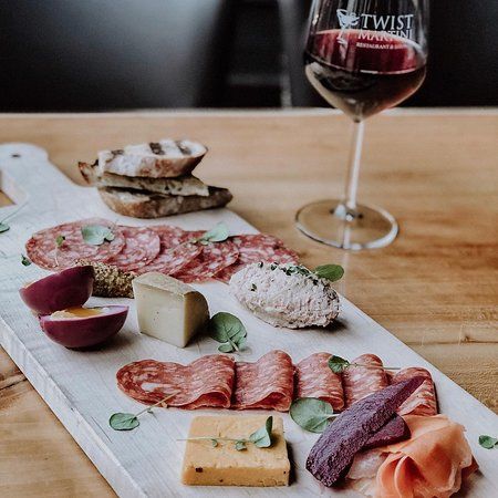 Twist Kitchen & Cocktail